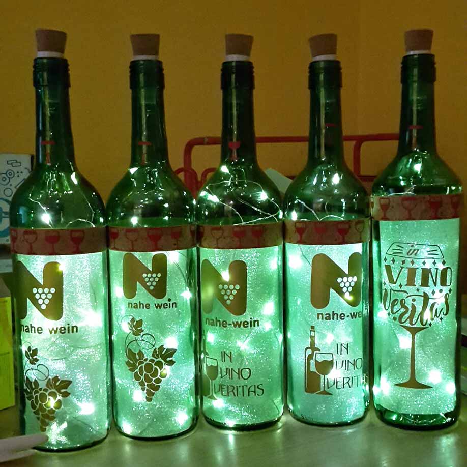 Dekoflasche nahe wein